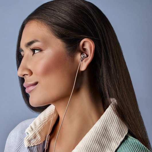 Auriculares Energy Sistem con cable USB Tipo C, micrófono y aislamiento acústico