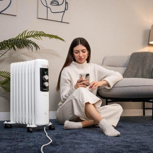 Radiador Elétrico Cecotec ReadyWarm 950 Space White 2000W compacto com controlo manual e rodas