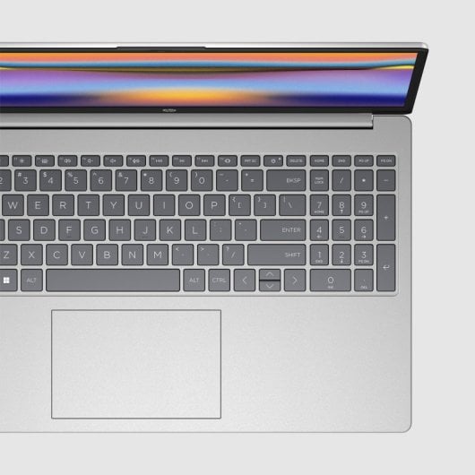 Portátil HP 15-fc0130ns 15.6" AMD Ryzen 7 7730U 8GB 512GB SSD Windows 11 Cámara HD Wi-Fi 6 Plata