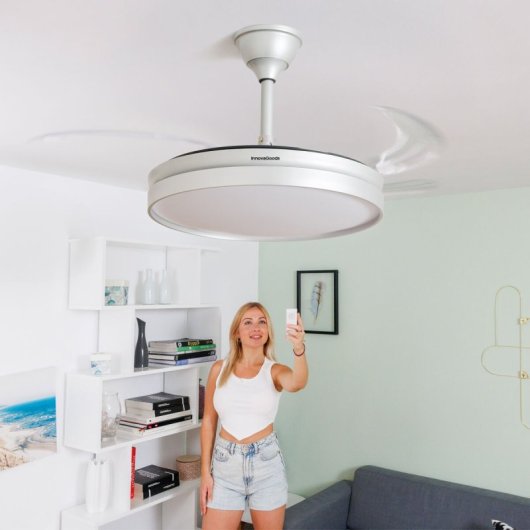 Ventilateur de plafond LED InnovaGoods DC 80 W avec pales rétractables, 6 vitesses, télécommande, blanc