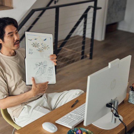 HP All-in-One 24-cr0044ns Intel Core i3-1315U 8GB 512GB SSD 23.8" IPS FHD Windows 11 Blanco