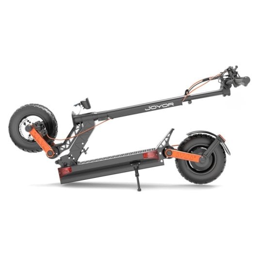 Patinete eléctrico Joyor autonomía 45km 600W extras señal de giro freno de disco negro