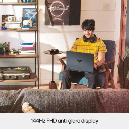 Portatile HP Victus Gaming 15-fb3706ns 15.6" AMD Ryzen 5 16GB 512GB SSD RTX 3050 FreeDOS