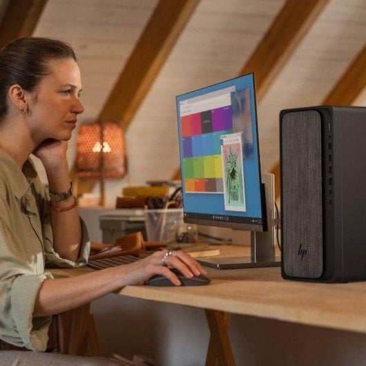 HP OmniDesk Desktop M02-0005ns AMD Ryzen 7 16GB 1TB SSD Radeon FreeDOS Wi-Fi 6