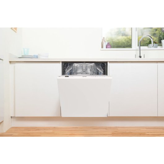 Indesit DIC 3C24 A Lavastoviglie da incasso e 14 coperti 44 dB Bianco
