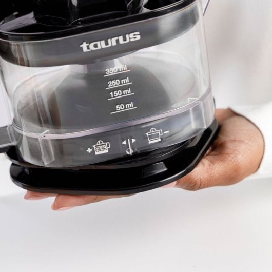 Espremedor Taurus TC-350 Nero 25W 350ml Filtro Regulador de Polpa Plástico Preto