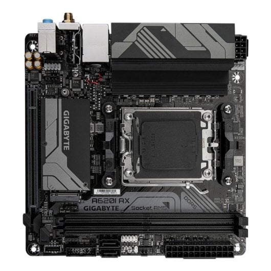 Placa Base Gigabyte A620 A620I AM5 Mini ITX AX DDR5 PCIe 4.0 Wi-Fi 6E Bluetooth 5.3