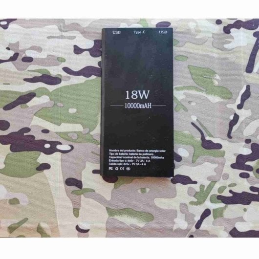 Kit de Emergencia Solar Klack 18W 10000mAh 35W PowerBank Cable 3 en 1 Camuflaje