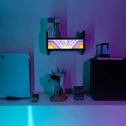 Erik Arcade Lampe MDF Acryl USB-C 2000mAh Akku Integriertes Regal