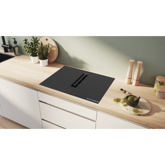 Placa inducción Bosch PVQ731H26E Serie 6 71cm 4 zonas extractor integrado Home Connect