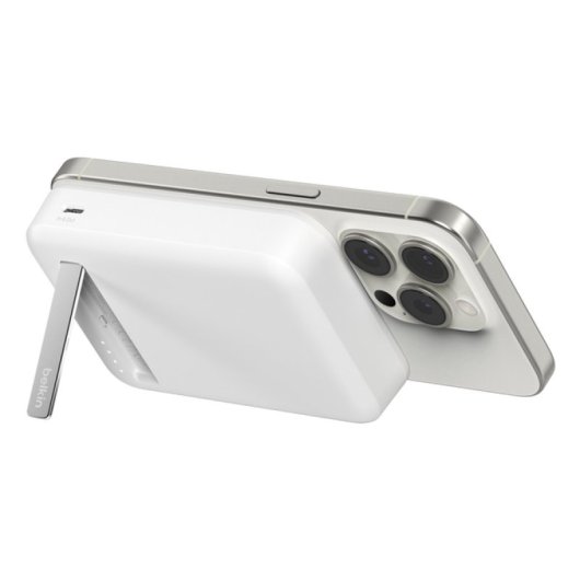 Belkin BoostCharge Pro Kabelloses Ladegerät Weiß