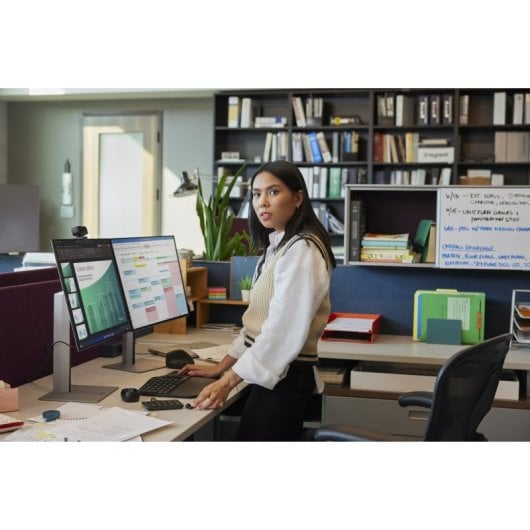 HP Pro 7 Serie 724pn 24" 1920x1200 100Hz IPS Micro-Edge sRGB 99% VESA USB HDMI