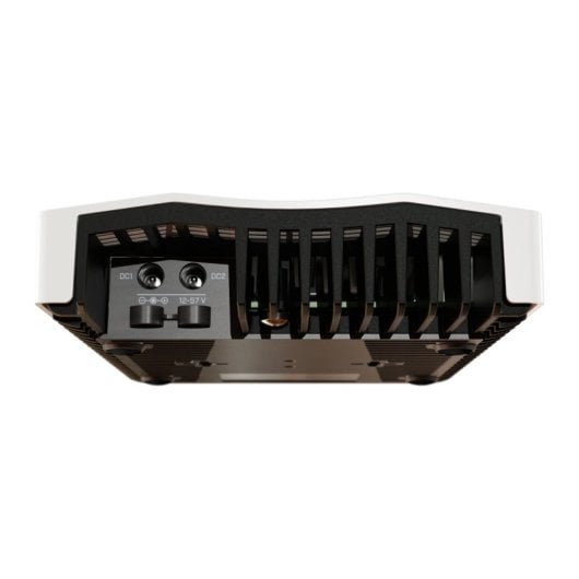 Mikrotik DINRail Pro ARM-Switch 1200 MHz 4x10G Ethernet/1xGigabit RJ-45 PoE Weiß