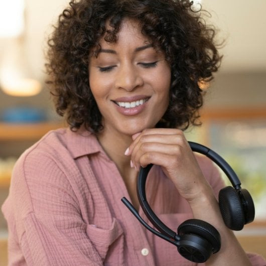 Auriculares POLY inalámbricos Bluetooth Voyager 4320 USB-A con micrófono boom
