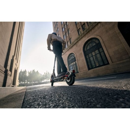 Monopattino elettrico Segway 25km/h fino a 70km di autonomia 1200W TFT pieghevole IPX6 Bluetooth