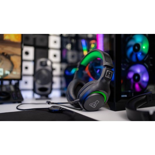 Le casque filaire G-lab avec microphone perche, rétroéclairage RVB et compatibilité multiplateforme
