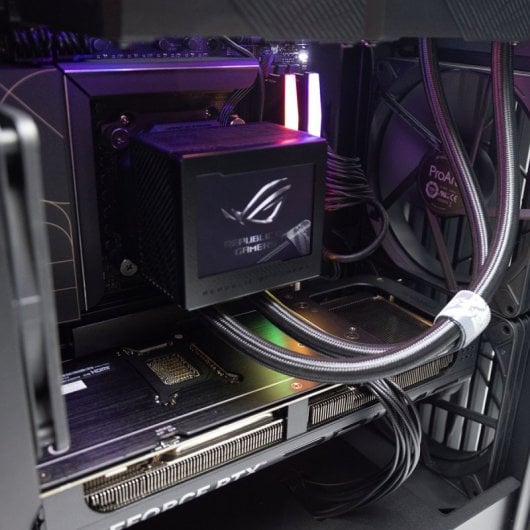 PcCom Studio Powered by ASUS AMD Ryzen 9 9900X / 64GB / 4TB SSD / RTX 5080 + Windows 11 Pro
