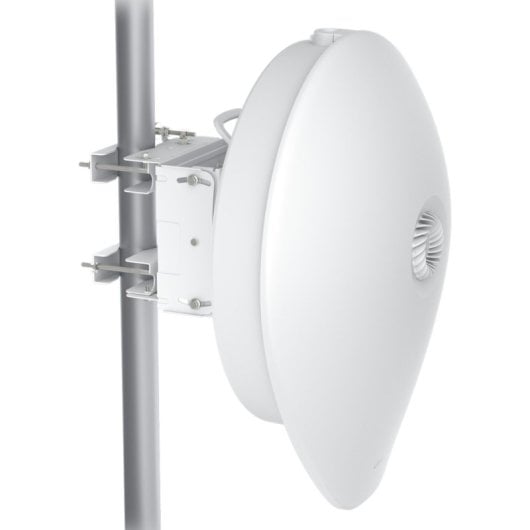 Puente inalámbrico Ubiquiti airFiber 60 XR 5.4Gbps Dual Band 60GHz/5GHz Antena 26dBi GPS SFP+