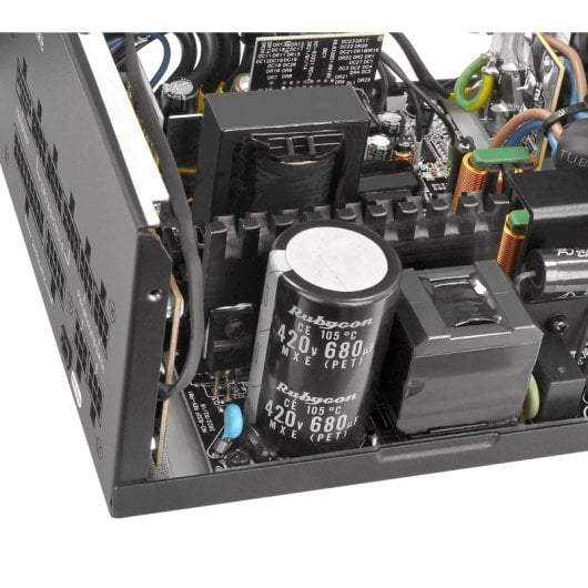 Alimentation Thermaltake 850 W 80 PLUS Gold Toughpower GF3 ARGB avec options ARGB, 5 cartes PCIe et gestion des câbles intégrée