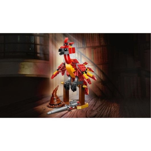 Conjunto de construção LEGO Harry Potter Fawkes Dumbledore's Phoenix com 299 peças articuladas