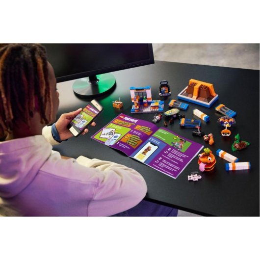 Conjunto de construção de restaurante de hambúrgueres Lego Fortnite com 546 peças e mais de 10 skins bónus modulares