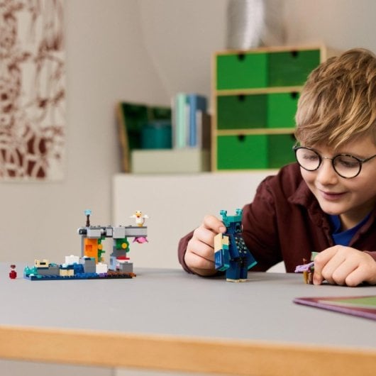 Conjunto de construção Lego Minecraft 21274 The Keeper Encounter, 238 peças