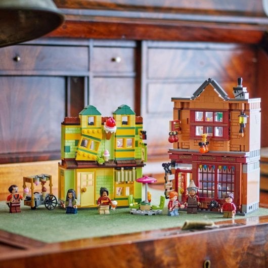 LEGO Harry Potter 76452 - Set di Quidditch e Gelateria di qualità, 795 pezzi, età 8+