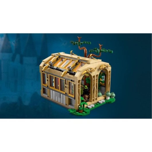Conjunto LEGO Harry Potter 76445 Castelo de Hogwarts Sala de aula de Herbologia 390 peças 8+