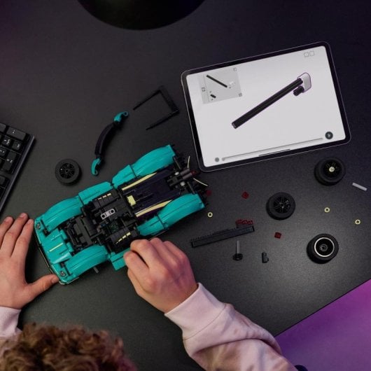 LEGO Technic Aston Martin Valkyrie Modelo 707 Peças Motor V12 Portas Seagull Turquesa