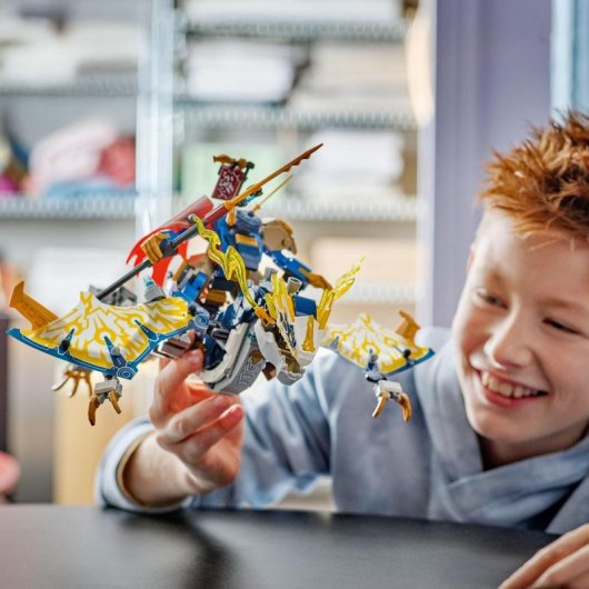 Conjunto de construção Lego Ninjago Rogue and Dragon Mech com 584 peças e mais de 8 minifiguras articuladas