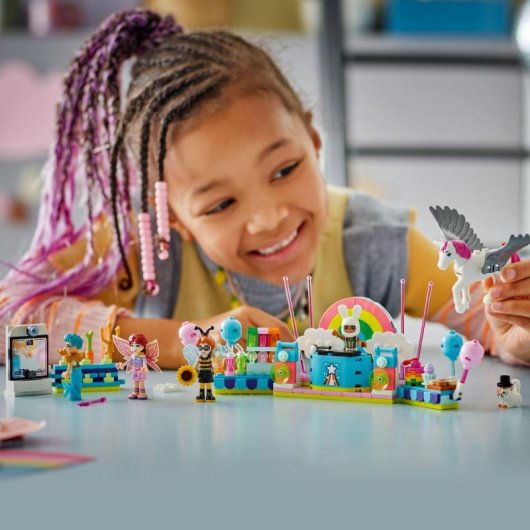 Lego Friends 42661 Ensemble de construction pour fête costumée avec licorne, fée et 261 pièces