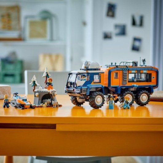 LEGO City Mobile Science Laboratory Set 60471 - 1.064 peças - Arctic Explorers