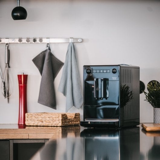 Cafetera Automática Melitta Compacta 1L 15 bares LED molinillo silencioso limpieza automática