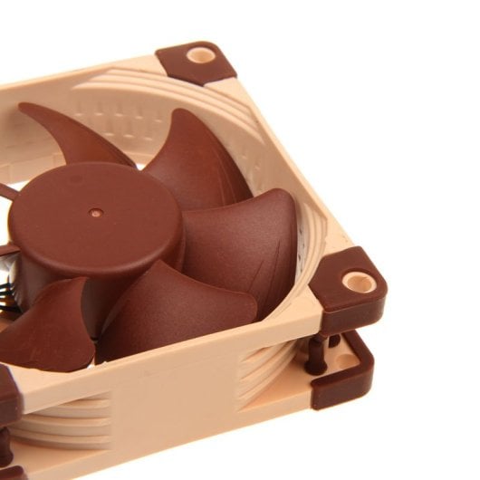 Ventilador suplementario Noctua NF-A8 FLX 80mm 2000RPM ultrasilencioso 3 pines