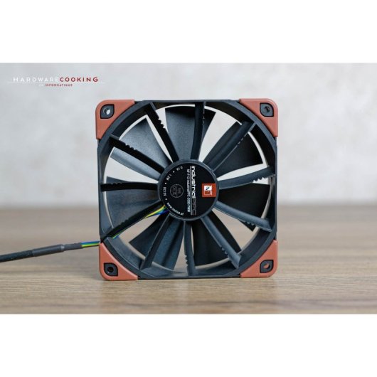 Ventilateur industriel supplémentaire Noctua NF-F12 PPC-24V-2000 Q100 IP67 120 mm 2000 tr/min PWM renforcé