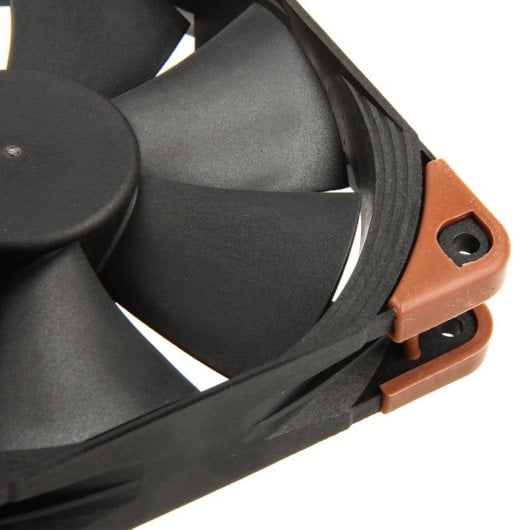 Noctua NF-F12 industrialPPC-2000 Ventoinha 120mm IP67 PWM SSO2 com Alta Pressão e Resistência à Água/Pó