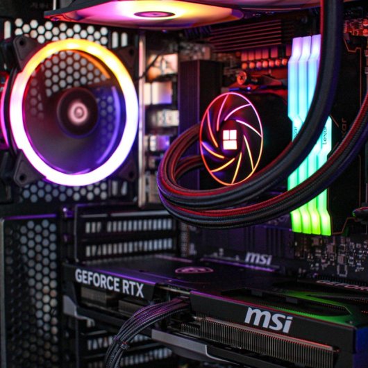 PCM Executive Axiom AMD Ryzen 5 7600X/64GB/1TB SSD/RTX 5080 16GB + Windows 11 Pro