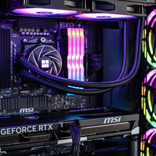 PCM Executive Axiom AMD Ryzen 5 7600X/64GB/1TB SSD/RTX 5080 16GB + Windows 11 Pro