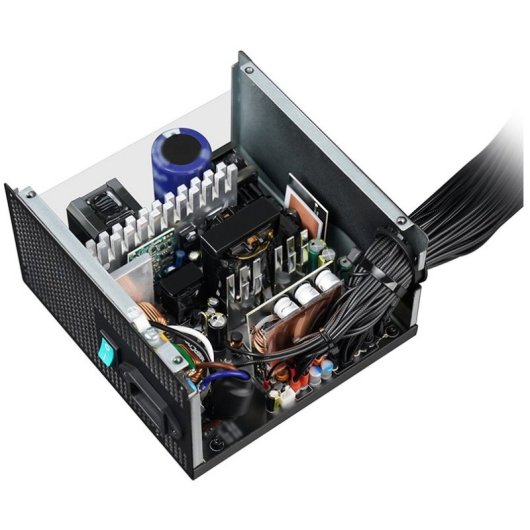DeepCool 650W Netzteil 80 Plus Gold Zertifizierung PN650D ATX 3.1 PCIe 5.1 Ummantelte Kabel