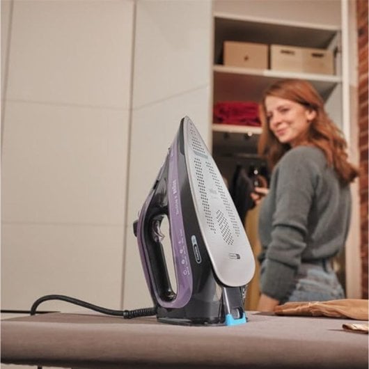 Braun SI9661VI Dampfbügeleisen, 3100 W, ActiClean iCare FreeGlide 3D, 330 ml, violett