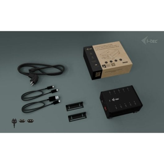 Hub in metallo i-tec a 10 porte USB-C 5 Gbps, ricarica da 15 W per porta, protezione avanzata