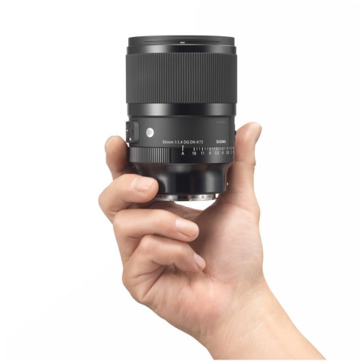 Objectif Sigma 315965 Sony E 14 éléments/11 groupes 72 mm f/0,45 m noir