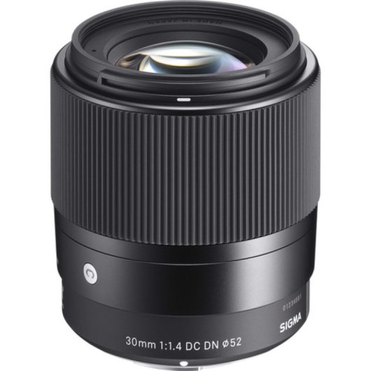 Objetivo Sigma 30mm F1.4 DC DN | C Micro cuatro tercios 9 elementos f/1.4 0,3m