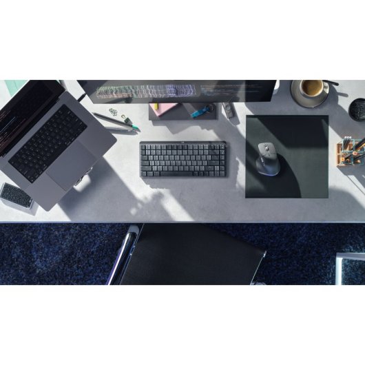 Teclado mecánico Logitech 920-010773 Layout QWERTZ inalámbrico retroiluminado grafito