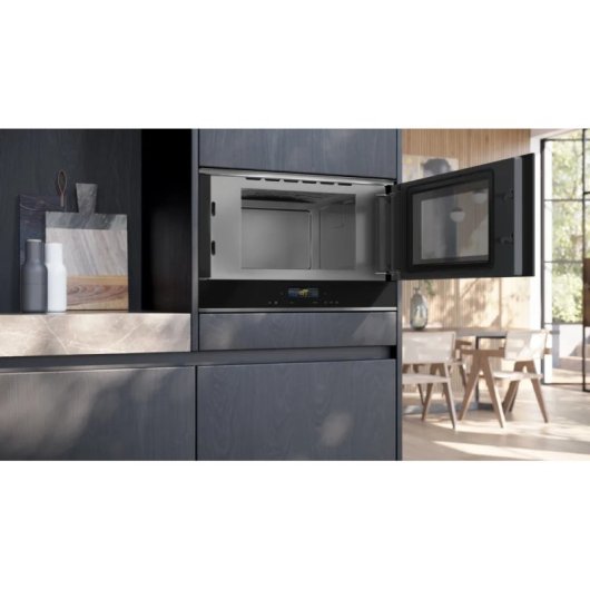 Microondas Siemens BF722R1B1 21 Liter 900W mit Automatikprogrammen und TFT-Touchdisplay