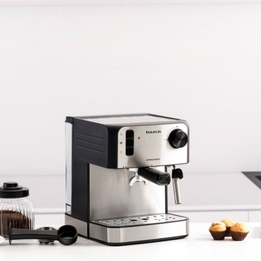 Cafetera Espresso Taurus Intenso Moka 1,6L 20 bares Supreme Cream Inox Calienta Tazas