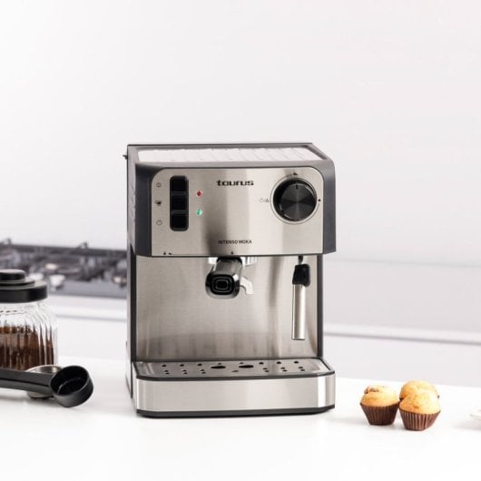 Cafetera Espresso Taurus Intenso Moka 1,6L 20 bares Supreme Cream Inox Calienta Tazas