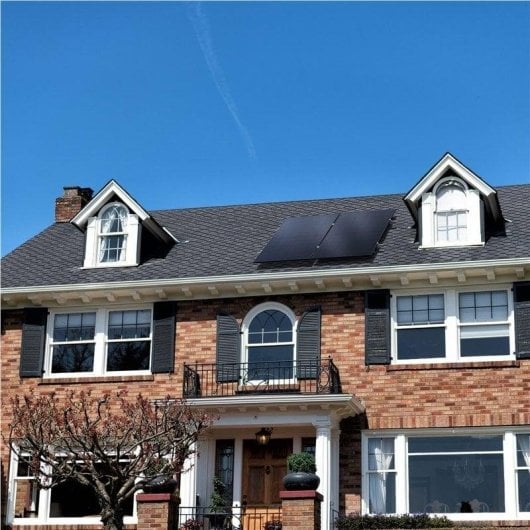 Micro-onduleur EcoFlow Stream 2 MPPT 800W Connectivité Wi-Fi IP67 Surveillance intelligente