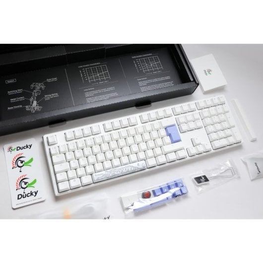 Teclado Mecânico Ducky One 3 Classic Full-Size Hot-Swap RGB MX-Red Branco
