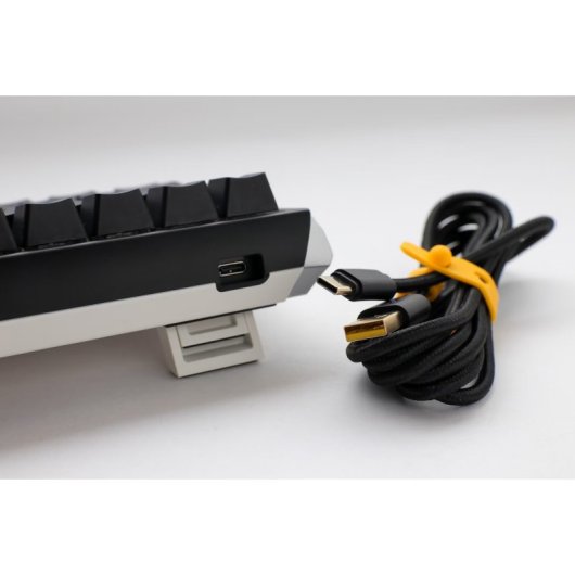 Teclado Mecânico Ducky One 3 Classic SF 65% Hot-Swap RGB MX-Clear Preto